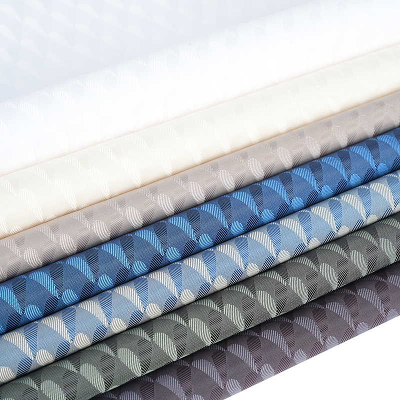 Teñido de poliéster catiónico de dos colores simétrico Love Jacquard