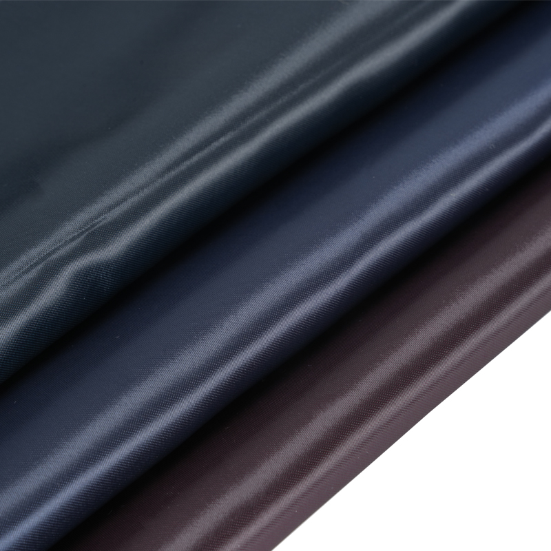 Tela satinada catiónica