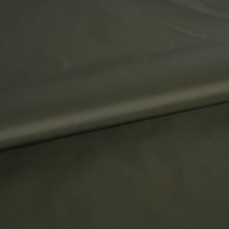 Hilado de nailon enmarañado 400T teñido con tela impermeabilizante