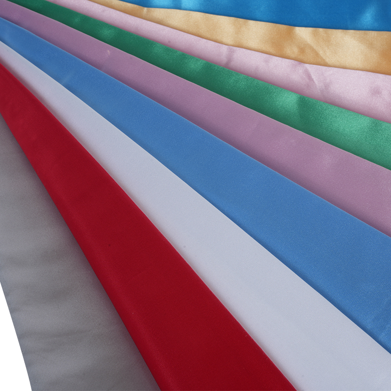 50/75 Satén brillante no retorcido + Tela fina con paleta en la parte superior